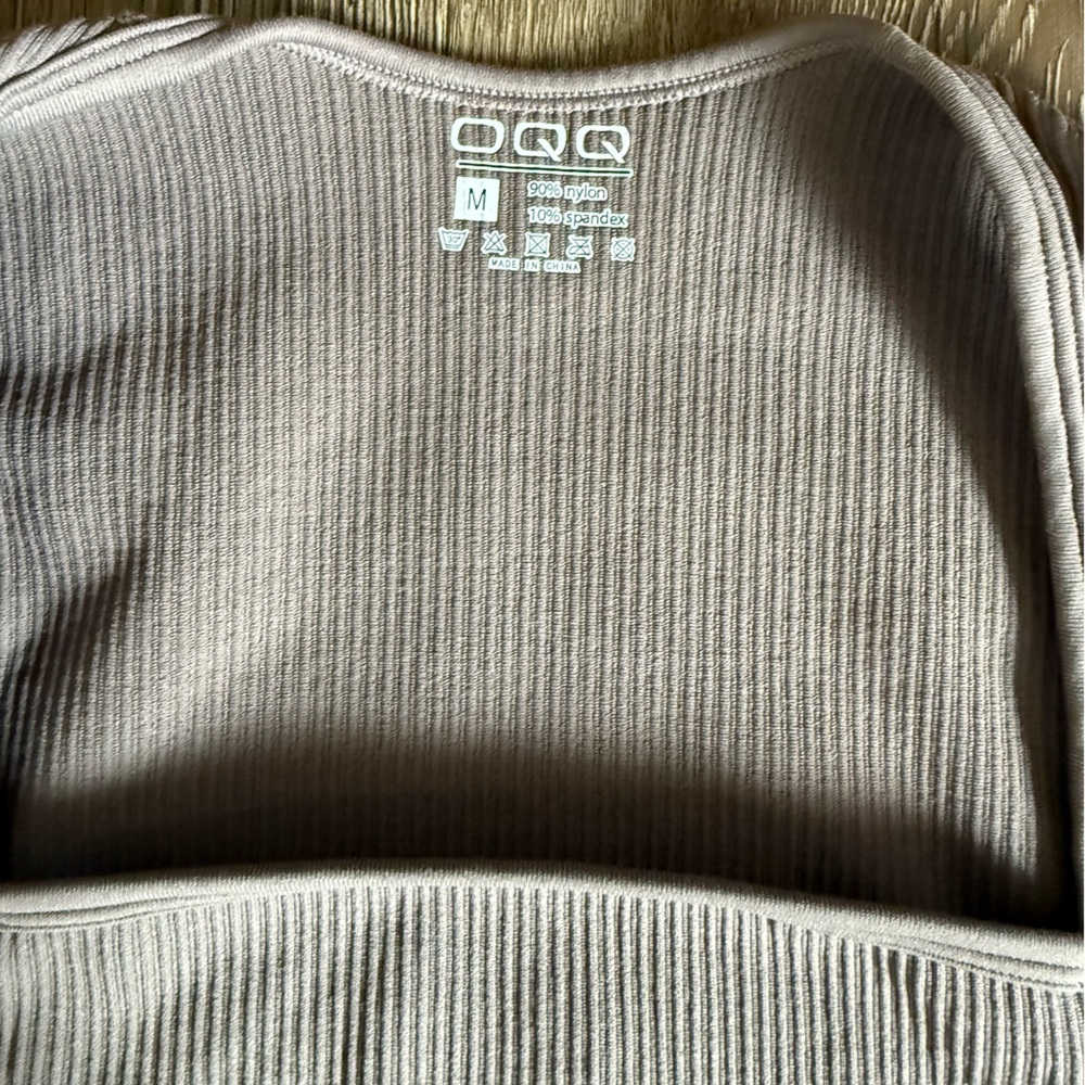 Set of 2 OQQ square neck bodysuits - Picture 3 of 5